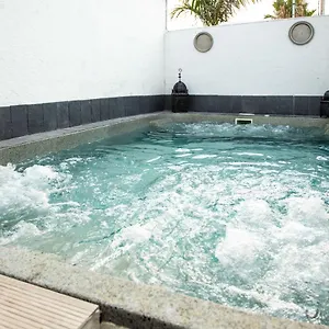Egipto Con Jacuzzi Y Piscina Climatizada Chiclana de la Frontera